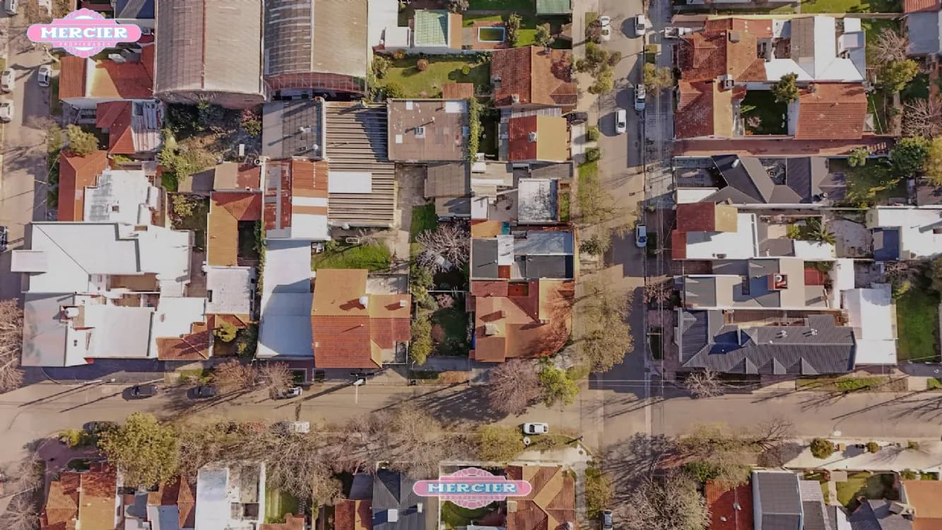 Chalet en Venta Zona II de Miramar. Estado Muy Bueno. 3 Habitaciones. 3 Baños. Apto Crédito - 2