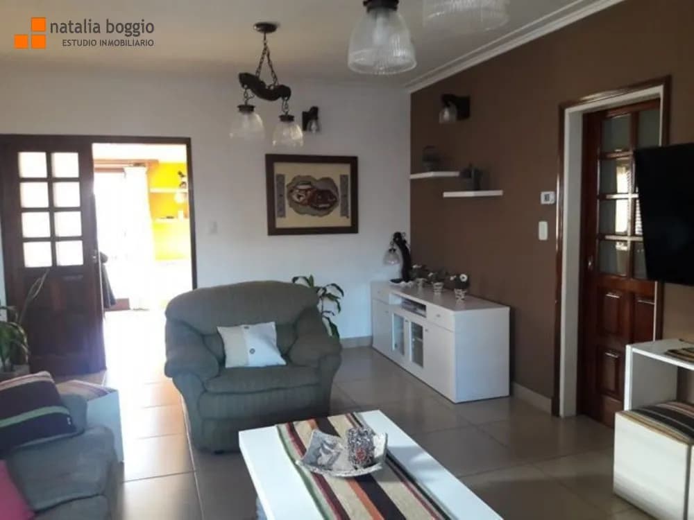 Chalet en Alquiler Temporario Zona IV de Miramar. Estado Excelente. 3 Habitaciones. 2 Baños. Temporada Verano 2025 - 1