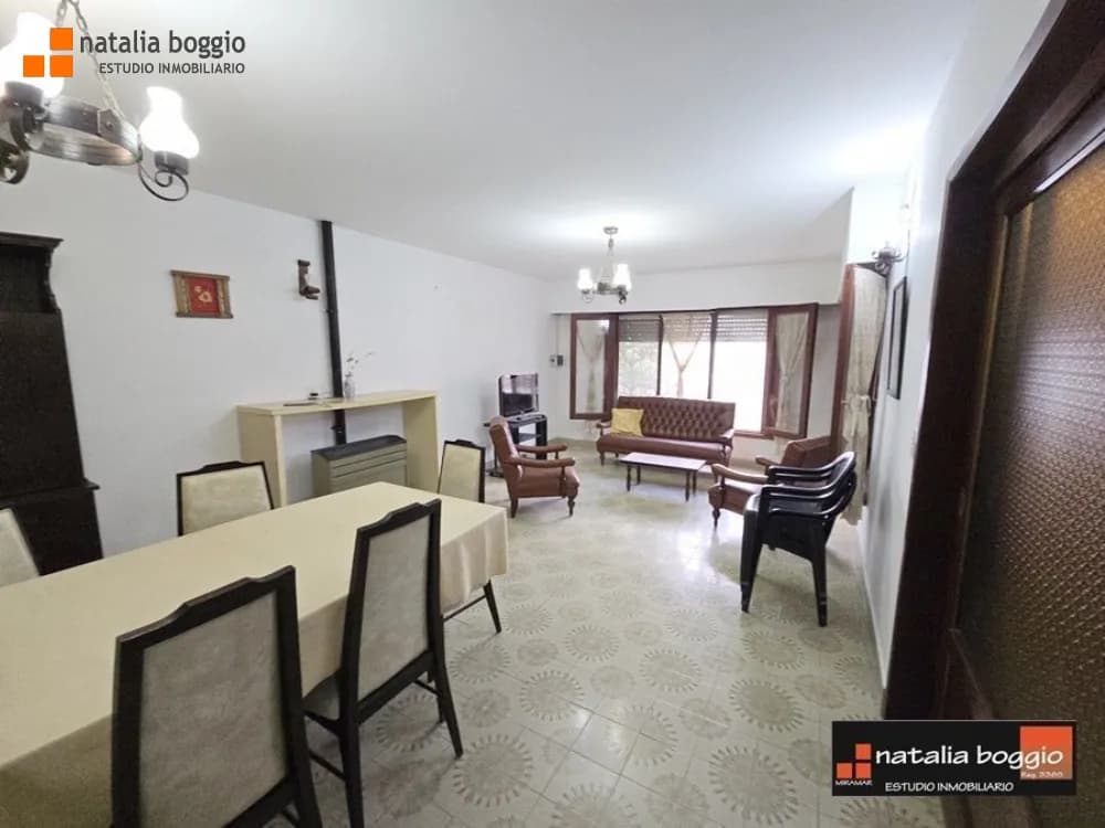 Chalet en Venta Centro de Mar del Sud. Estado Bueno. Apto Crédito - 1