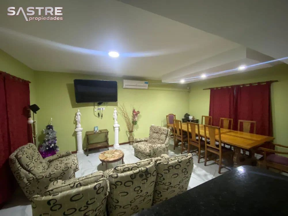 Chalet en Venta Zona IV de Miramar. Estado Muy Bueno. 3 Habitaciones. 2 Baños. Apto Crédito - 2