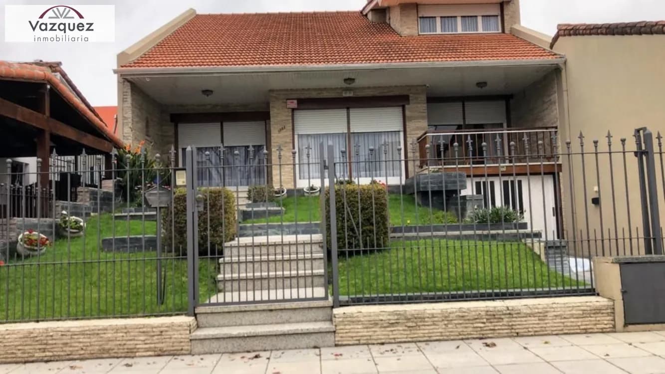 Chalet en Venta Zona II de Miramar. Estado Muy Bueno. 2 Habitaciones. 2 Baños. Apto Crédito - 1