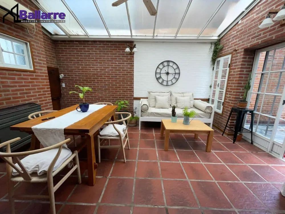 Chalet en Venta Zona II de Miramar. Estado Excelente. 3 Habitaciones. 2 Baños. Apto Crédito - 2