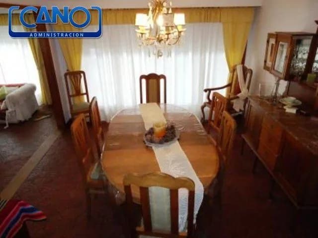 Casa en Alquiler Temporario Zona I de Miramar. Estado Muy Bueno. 4 Habitaciones. 2 Baños. Temporada Verano 2025 - 2