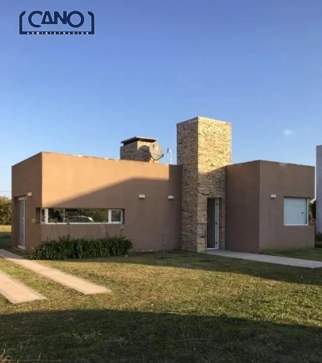 Casa en Alquiler Temporario Las Lomas de Miramar. Estado Excelente. 2 Habitaciones. 1 Baño. Temporada Verano 2025 - 1