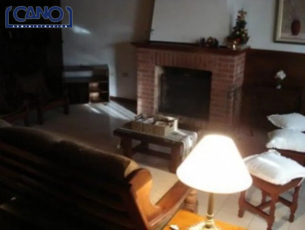 Casa en Alquiler Temporario Zona II de Miramar. Estado Muy Bueno. 4 Habitaciones. 3 Baños. Temporada Verano 2025 - 2