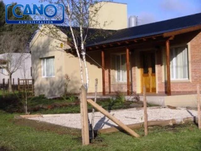 Casa en Alquiler Temporario Las Lomas de Miramar. Estado Muy Bueno. 2 Habitaciones. 1 Baño. Temporada Verano 2025 - 1