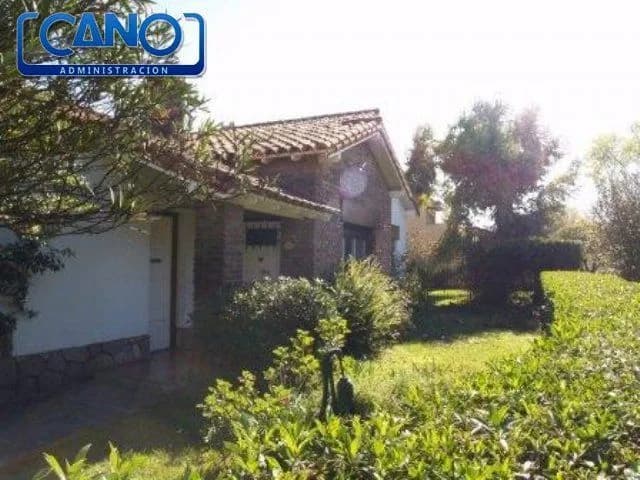 Casa en Alquiler Temporario Zona II de Miramar. Estado Muy Bueno. 3 Habitaciones. 2 Baños. Temporada Verano 2025 - 2