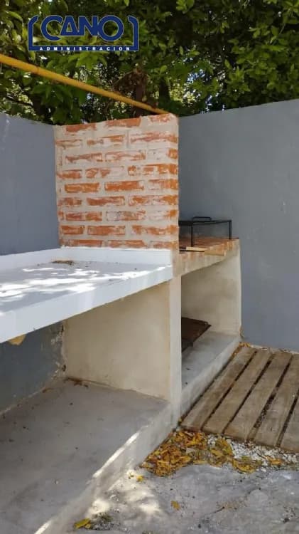 Chalet en Venta Zona IV de Miramar. Estado Muy Bueno. 3 Habitaciones. 2 Baños. Apto Crédito - 2