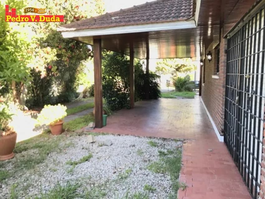 Chalet en Venta Zona III de Miramar. Retasado a U$S 180000. - 2