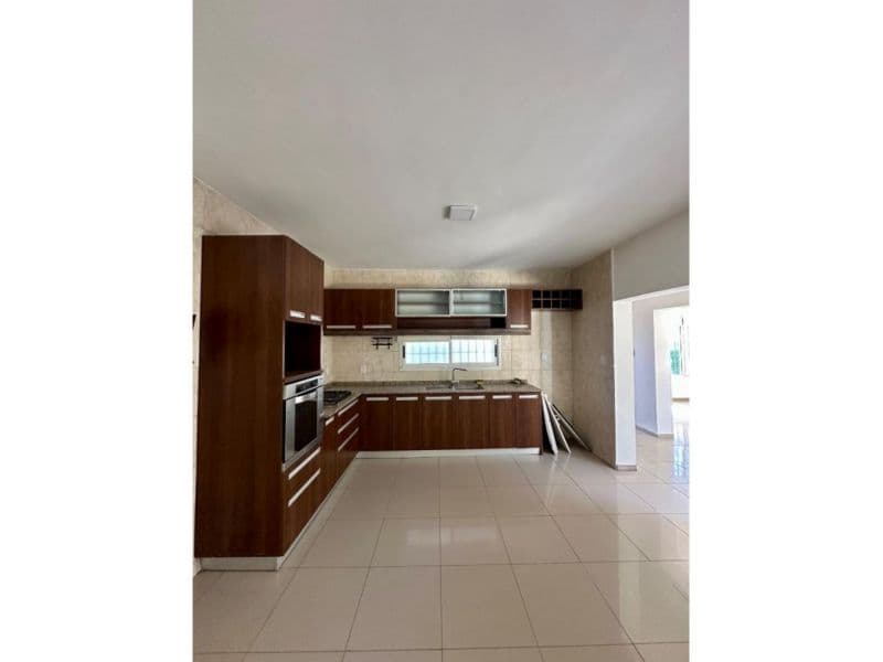 Señora de Luján Este - Cristina Luluaga Propiedades - 1