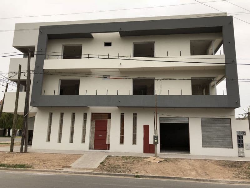 42 entre 137 y 138 2100 - Predovan Propiedades - 1