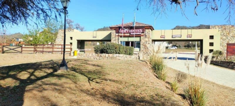 Vertientes - Vaqueros - Acres Bienes Raíces - 1