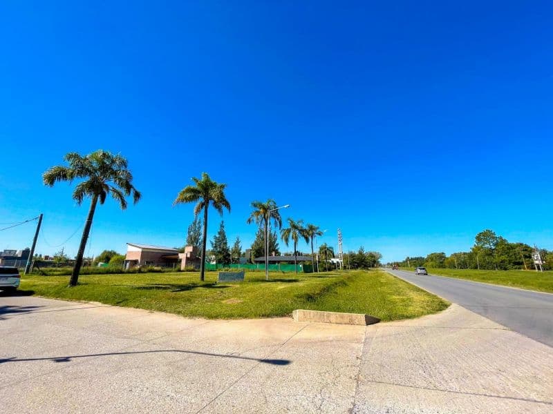 Av. Acequias del Aire y Río Paraná - Majo Martinez Negocios Inmobiliarios - 1