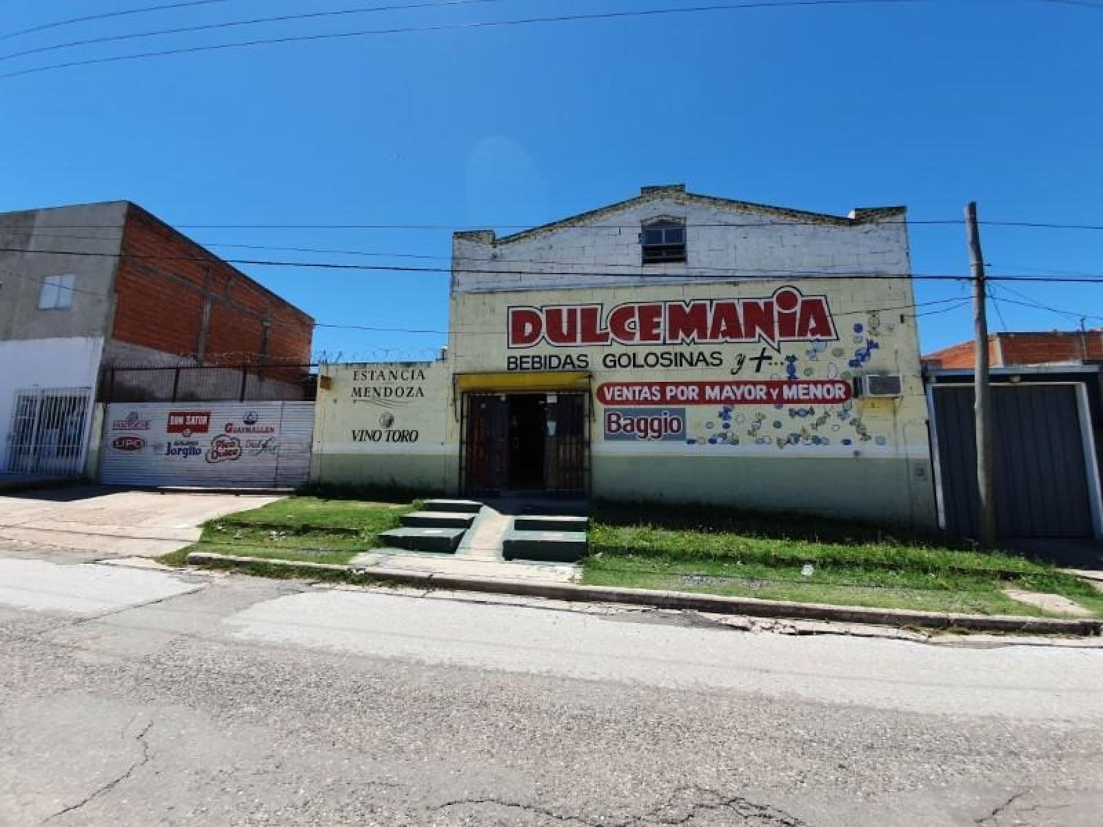 Galpón Con Terreno Libre Y Oficinas, 9 De Julio Y Liniers ! - 1