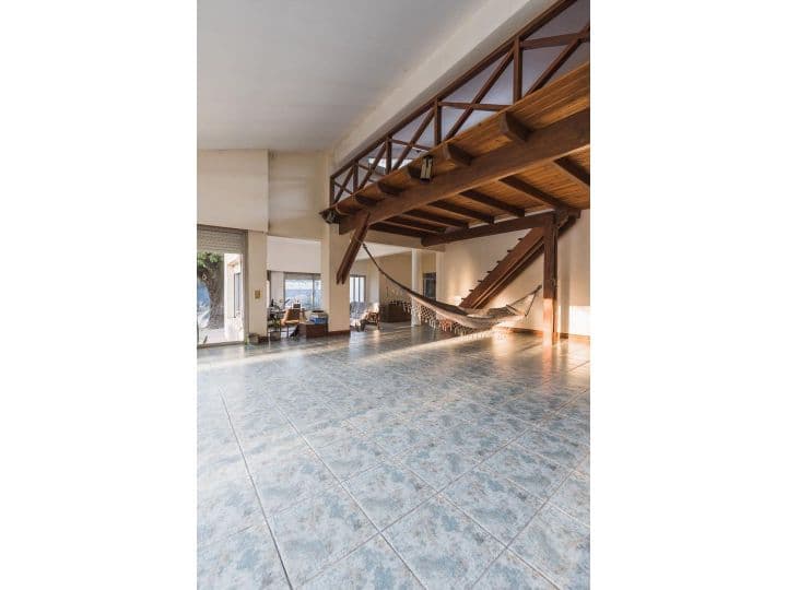 ALQUILER COMERCIAL EN FUNES - 2