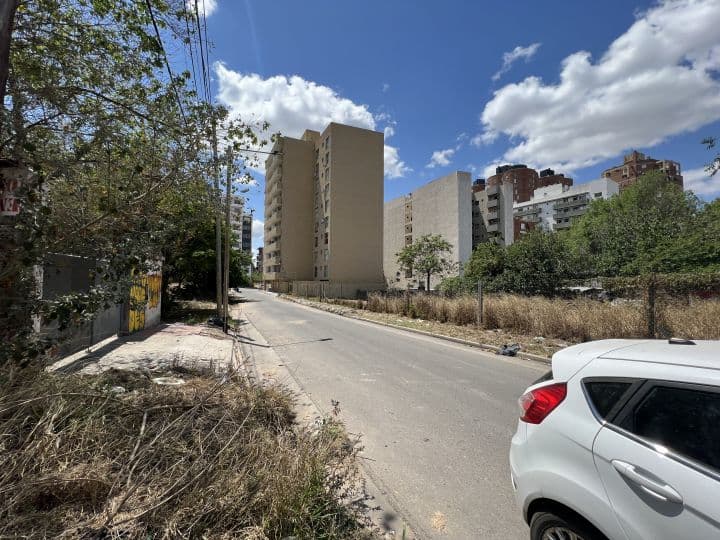 ALQUILER. ARTIGAS Y PUEYRREDON. TERRENO 180 MTS IDEAL LAVADERO / GALPON - 2