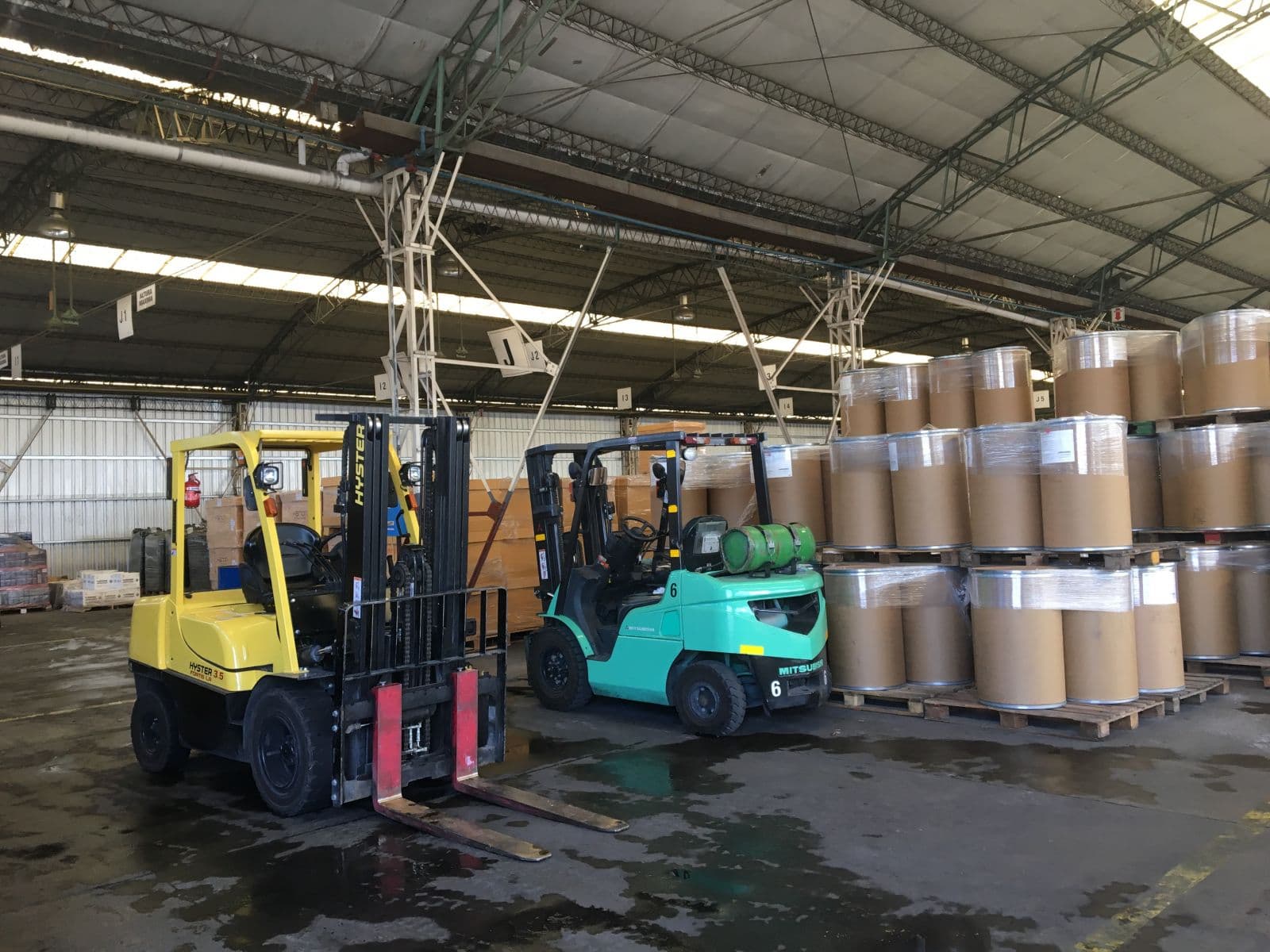 Depósito en alquiler 1700 m2 Acceso Oeste Luján - - 1
