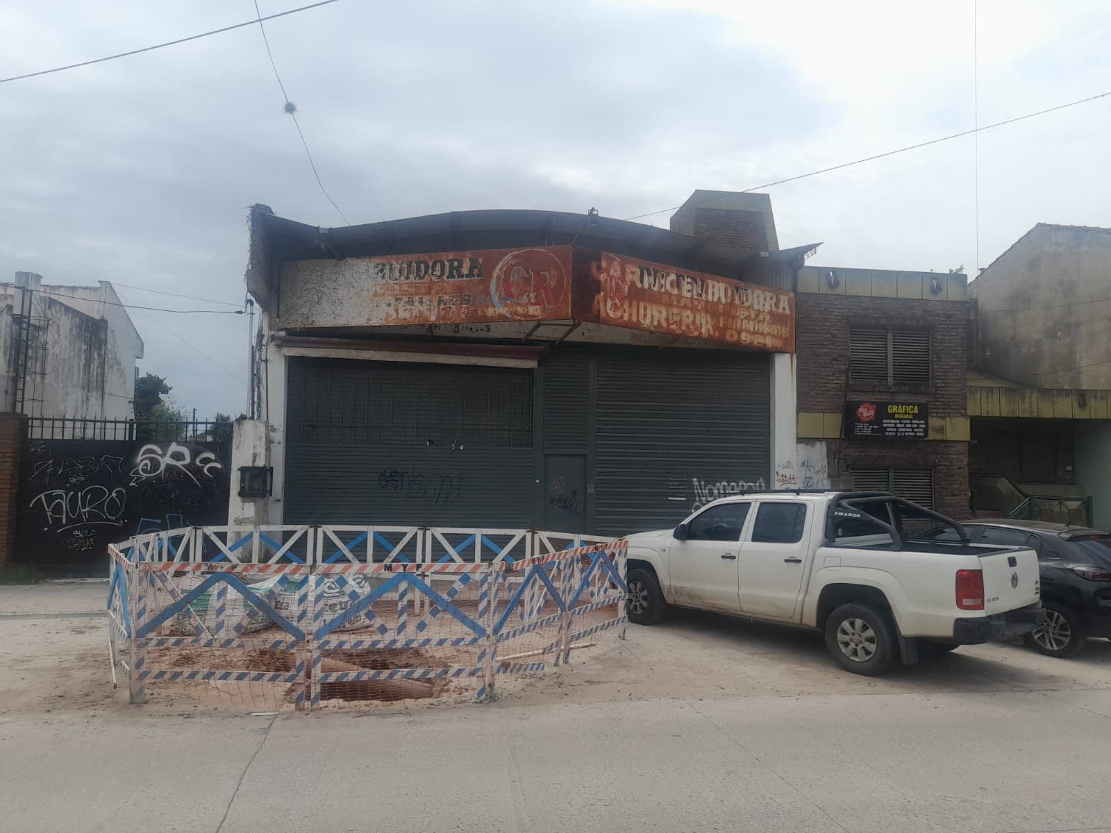 VENTA LOCAL+ GALPON/DEPOSITO + VIVIENDA A REFACCIONAR- San Miguel -ZONA HTAL.LARCADE- - 1