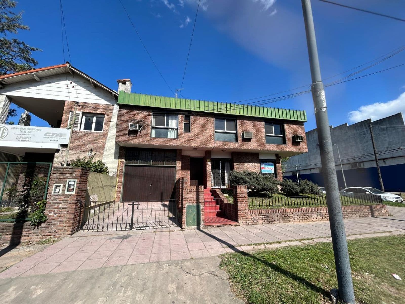 ALQUILER CASA BALBIN ESQ. ROQUE SAENZ PEÑA-APTA VIVIENDA O USO COMERCIAL - 1