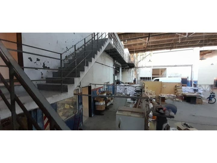 Depósito tipo industrial en venta . Villa Luro   - - 1