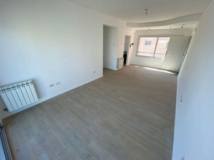 2 SUPER AMPLIOS AMBIENTES CON COCHERA - 2