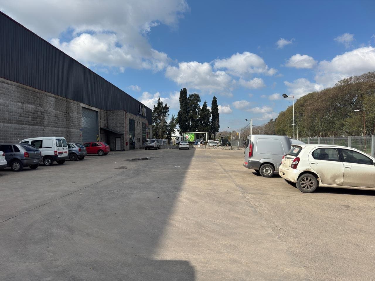 Depósito en alquiler 2.000 m2 Moreno - Excelente Sobre Acc. Oeste - Red hidrantes - 1