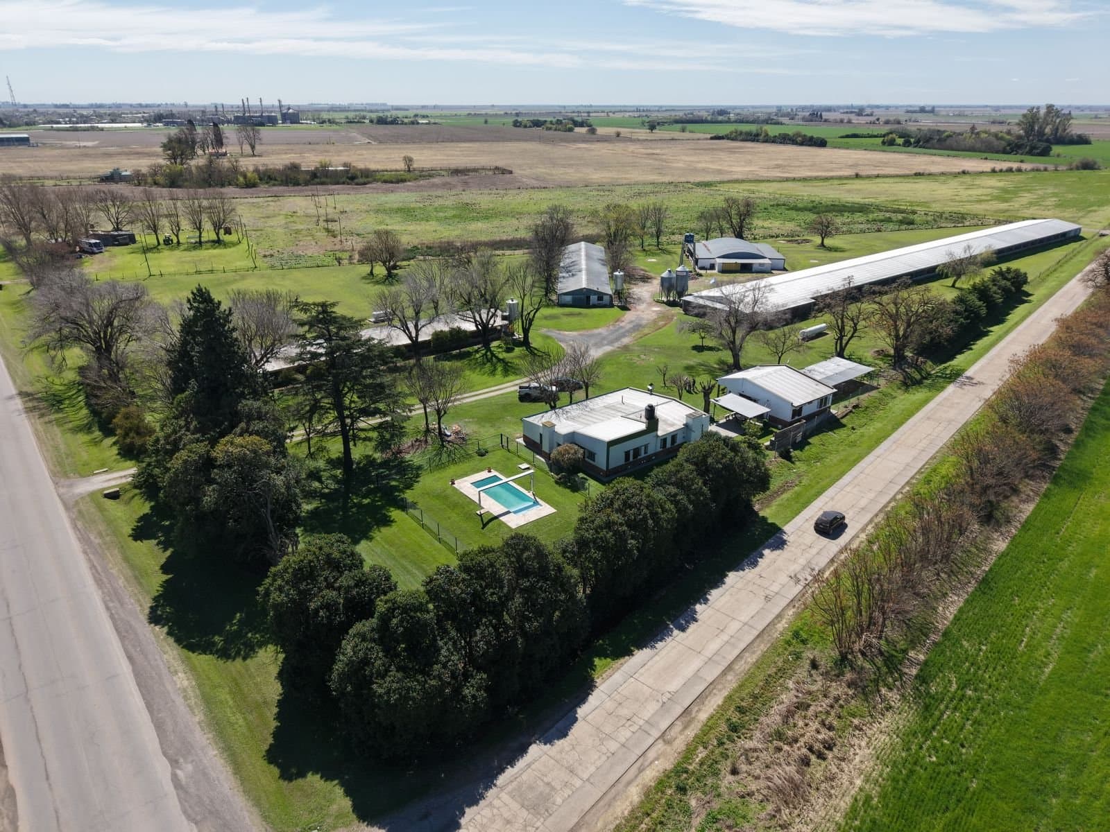 Granja avicola a la venta, posibilidad de entrega + financiación. - 1