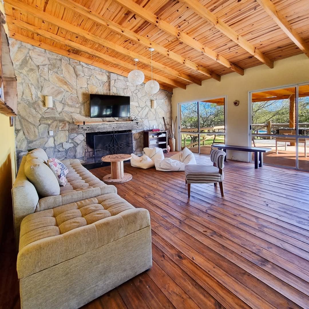 ESPECTACULAR COMPLEJO DE CABAÑAS EN VENTA VILLA GENERAL BELGRANO - 1