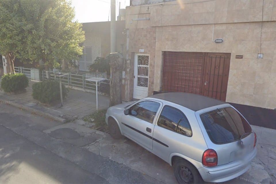 OPORTUNIDAD 2 DEPARTAMENTOS AMPLIOS PLANTA BAJA Y PLANTA ALTA CALLAO 5575 - 1