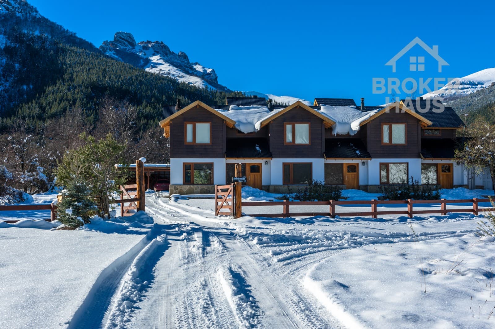 COMPLEJO EN VENTA MELIQUINA - 1