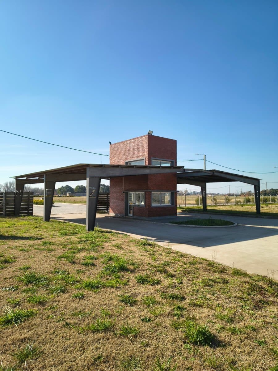 LOTEO ALVEAR CASA Y CONDO CLUB - 1