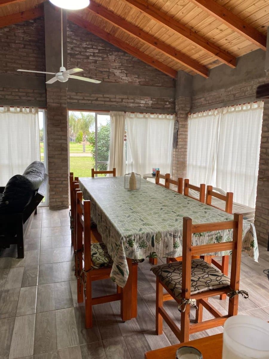 CASA EN LOS SOLARES, Oliveros. - 1