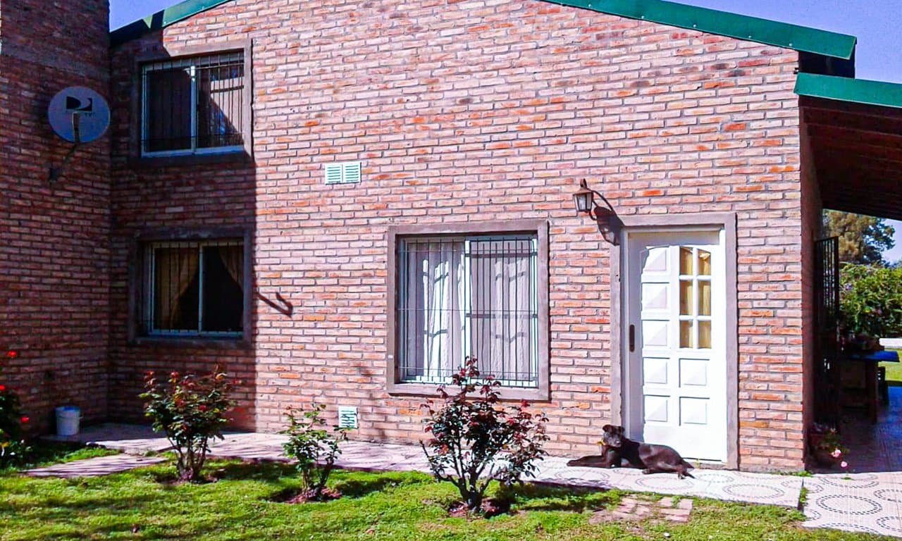 Casa 2 dormitorios sobre 3 lotes - 3 de Febrero 355, Oliveros - 1