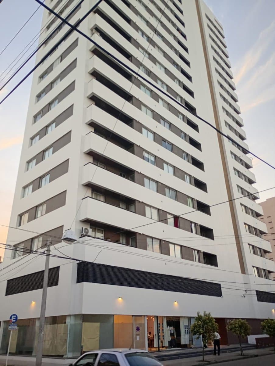 VENDO COCHERA A PASOS DEL INSTITUTO MÉDICO - 1