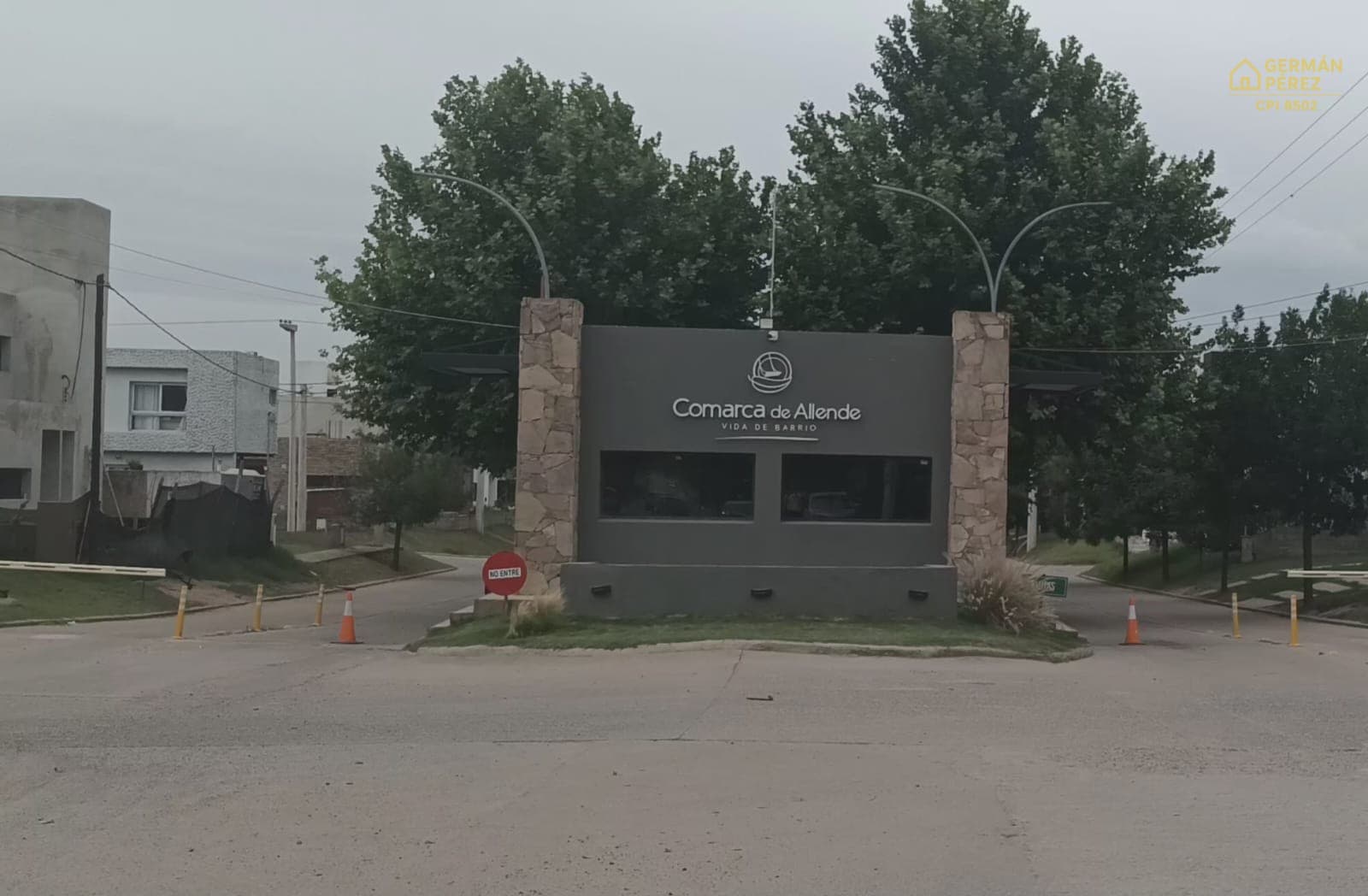 ¡si estas pensando en construirte tu casa no te pierdas este terreno en el country comarca allende! - 1