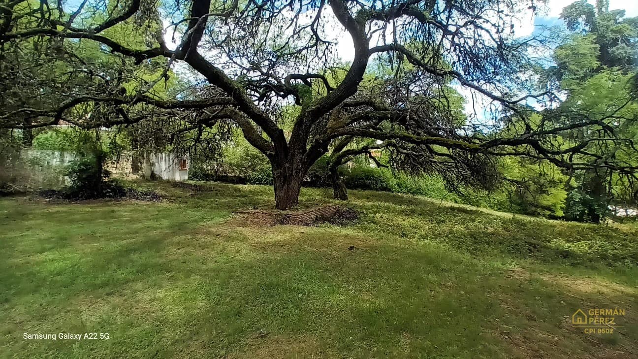 Terreno exclusivo en zona Golf – ubicacion privilegiada -Villa Allende - 1