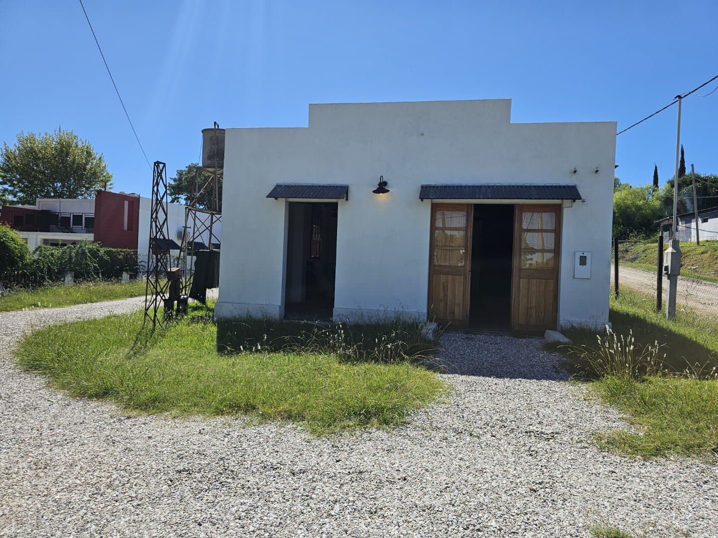 Alquiler - galpon ubicado en cabecera de puente Rosario Victoria - 1