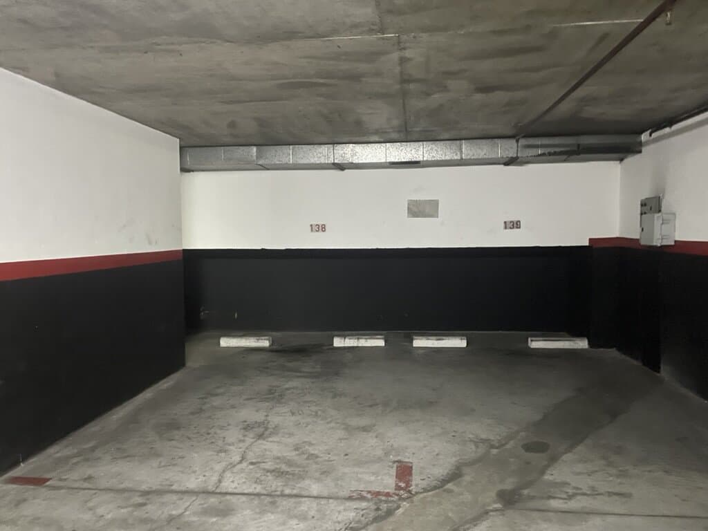 Venta cochera cubierta en San Nicolás - 1