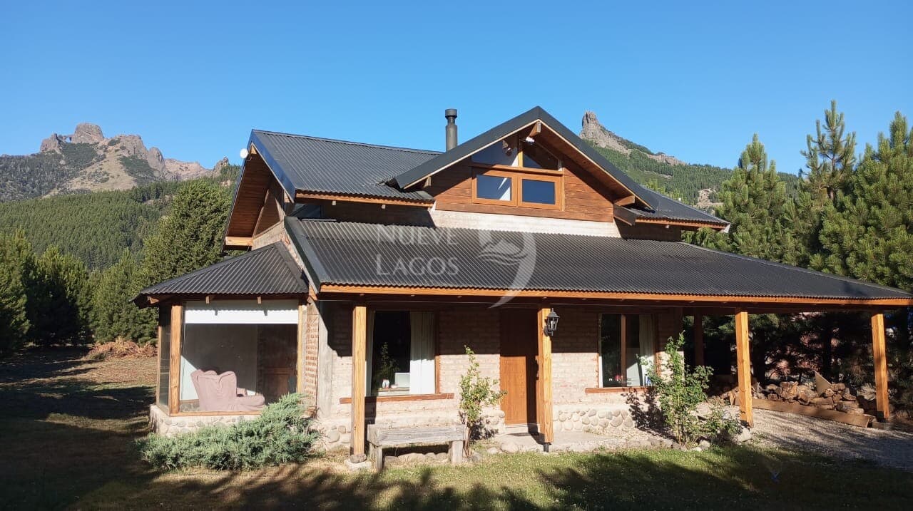 Venta casa de tres ambientes en Meliquina - 1