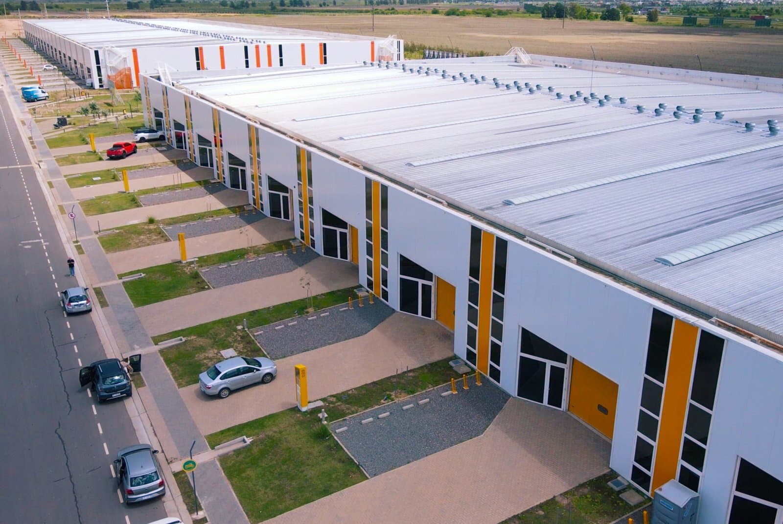 Nave 620 m² - Ciudad Industria - 1
