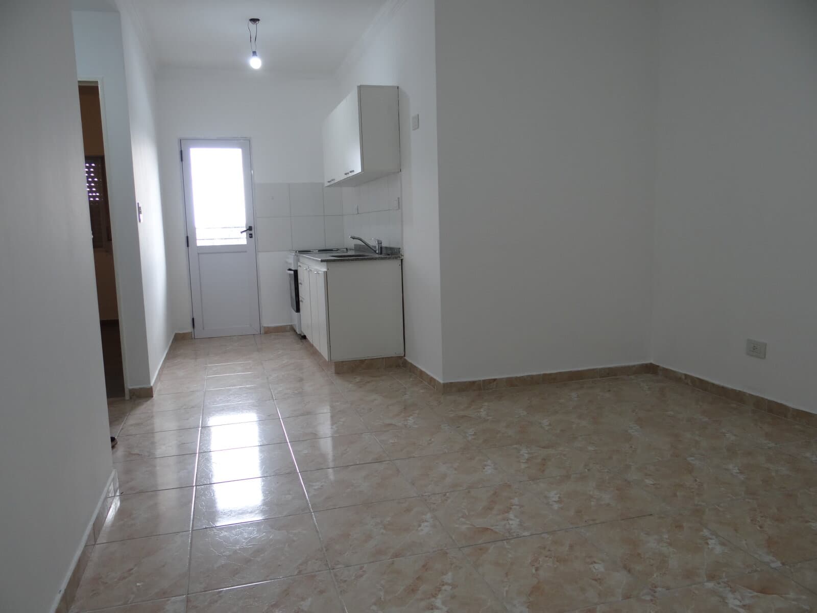 Departamento 3 amb al frente con balcon - 1