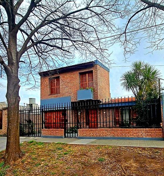 CASA EN VENTA – Ubicada en Banda Norte, Rio Cuarto - 1