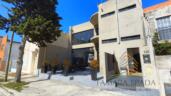 IDEAL PARA INVERSIÓN COMERCIAL - 1