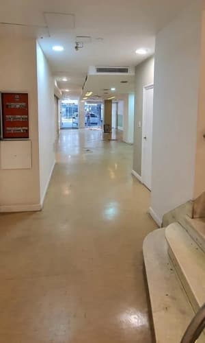 Local Comercial Con Oficinas En Retiro - 1