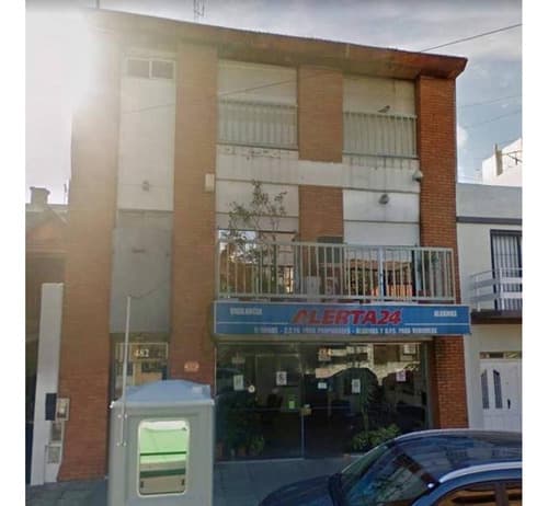 Excelente Edificio De 740 M² Dividido En Tres Plantas Local - 1