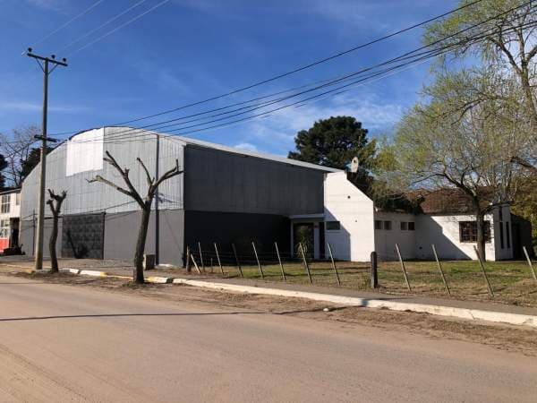 En Valeria del mar | Galpón depósito + locales - A1 - 1