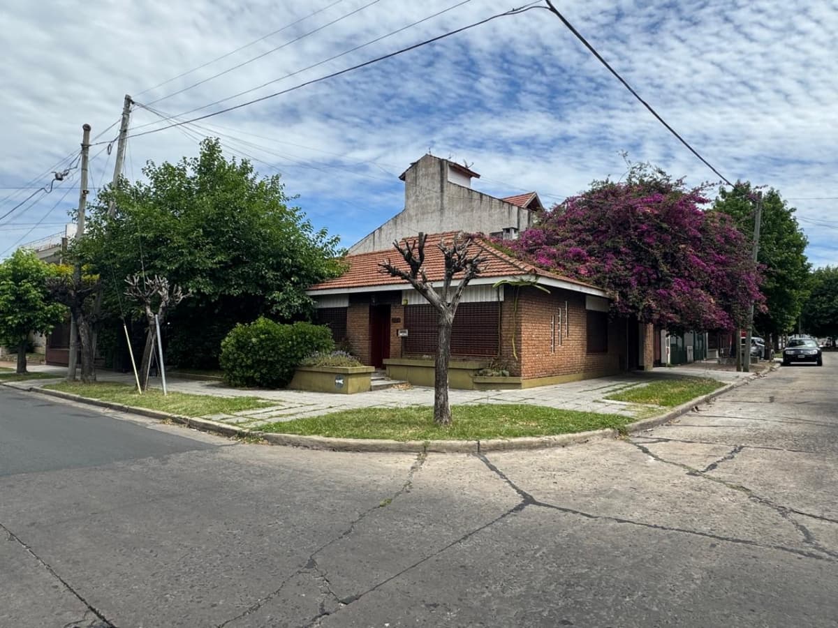 Chalet en Venta Ramos Mejia / La Matanza (A108 7985) - 1