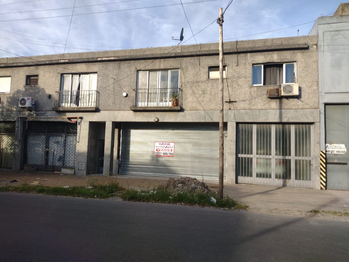 Local a la calle en Venta Haedo / Moron (A108 8013) - 1