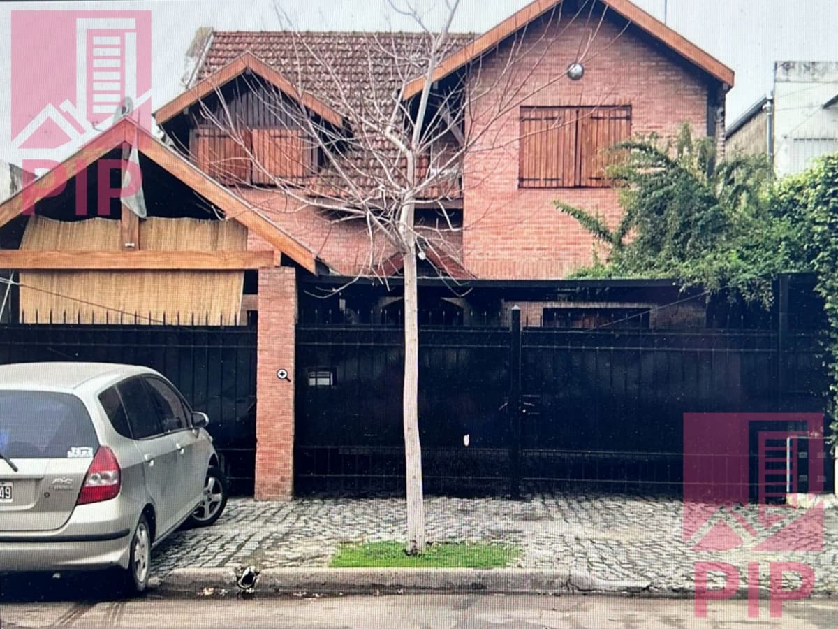 Chalet en Venta Haedo / Moron (B110 870) - 1