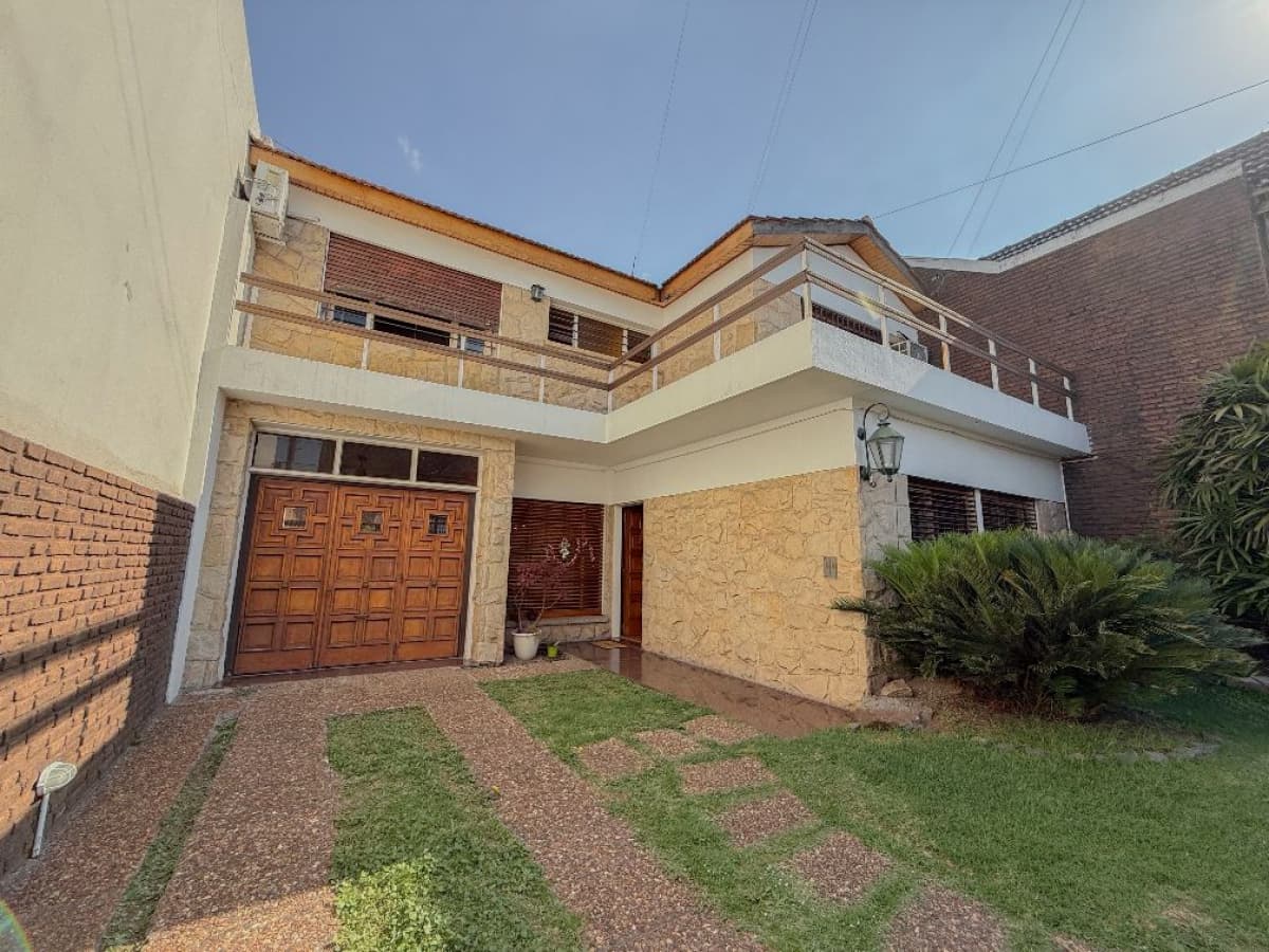 Casa en Venta Haedo / Moron (B134 402) - 1